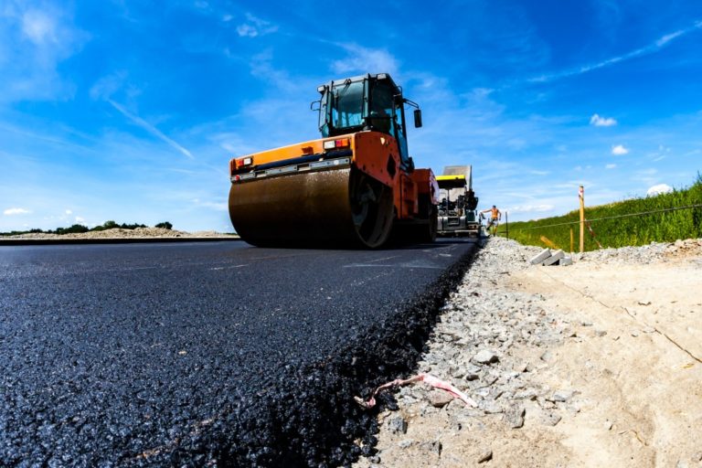 Reasons to Schedule Asphalt Paving in the Summer Months