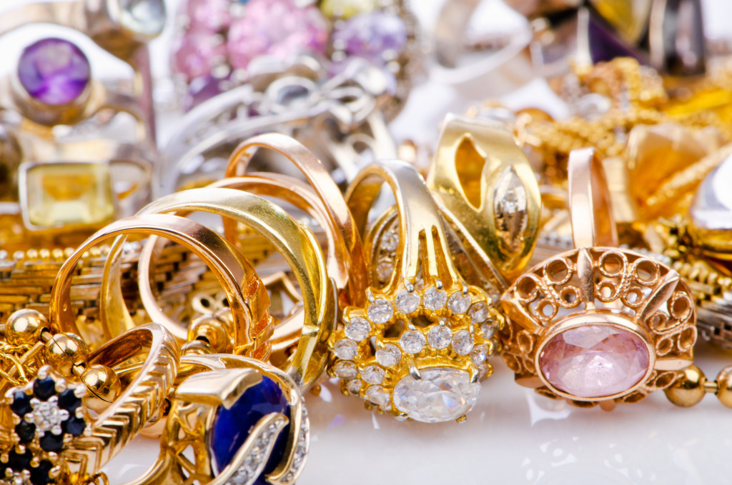 What Challenges are Faced by the Jewelry E-Commerce Startups? - Metro ...