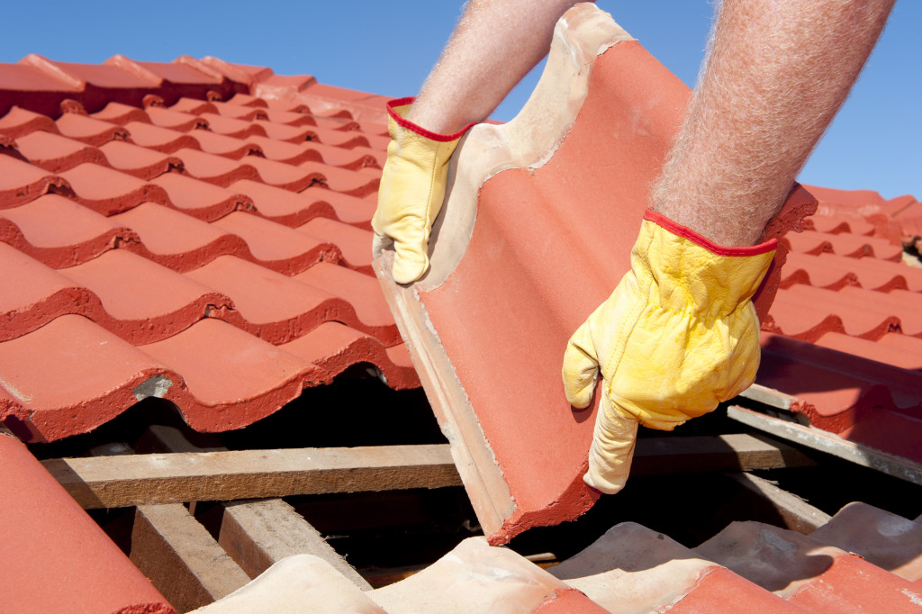 A new roof shingles for repair