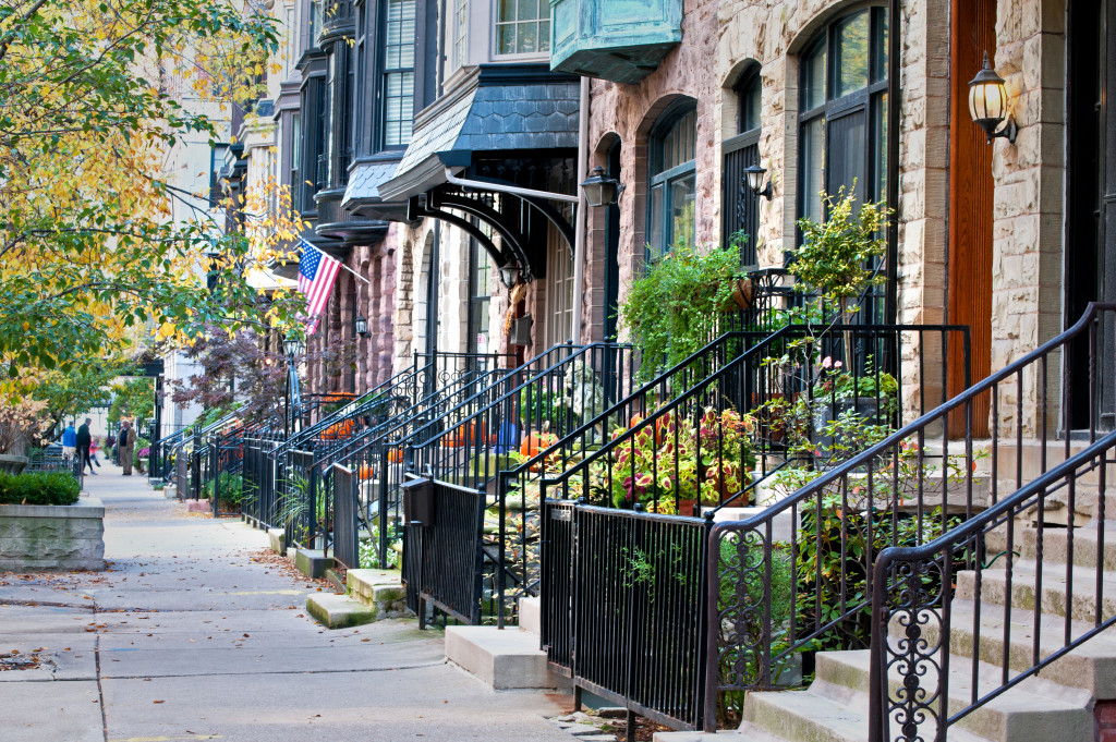 Residential street in a city.